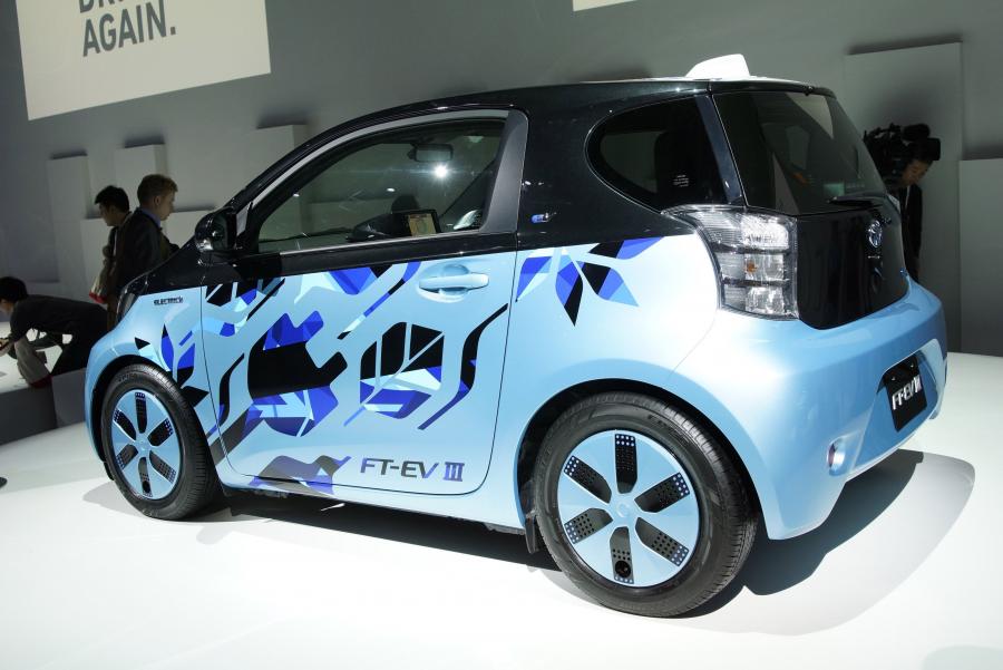  Toyota FT-EV III Concept 2011 года  (фото 3 из 5)